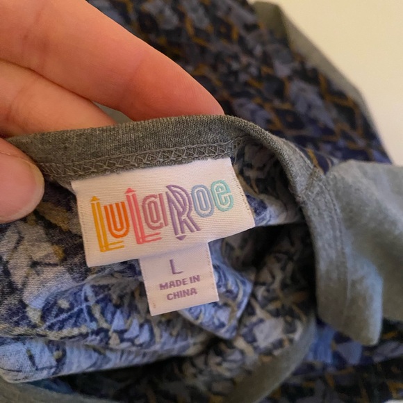 LulaRoe Baseball ¾ Sleeve Tee - Picture 3 of 3